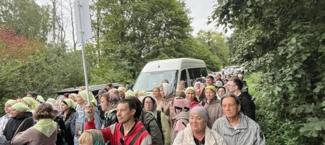 Крестный ход нас укрепляет и объединяет.